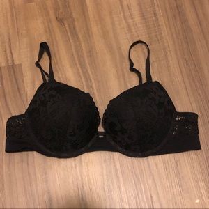 Victoria’s Secret Very Sexy Push Up Lace Bra 36A